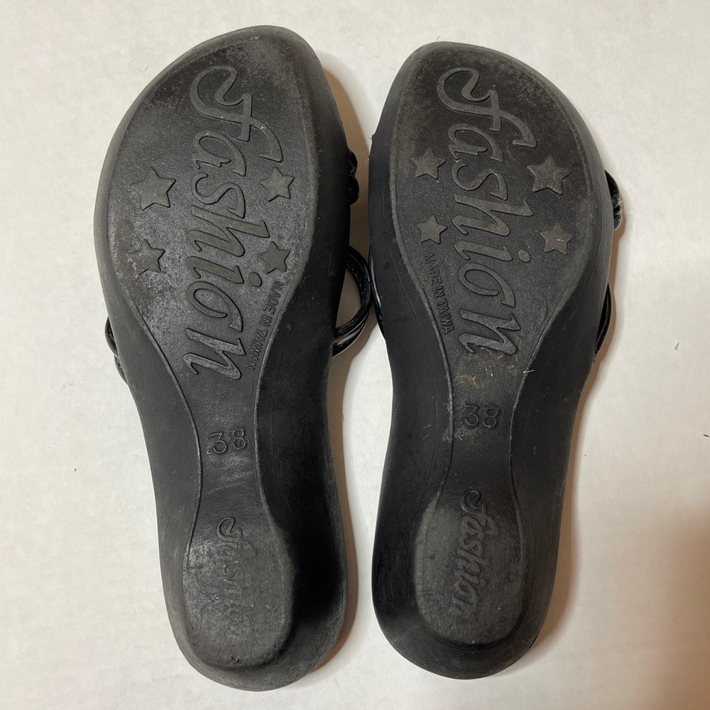 Fresa Black and Silver Sandals - Picture 4 of 9
